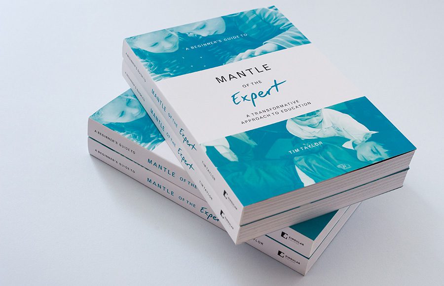 singular_publishing_mantle_of_the_expert_01
